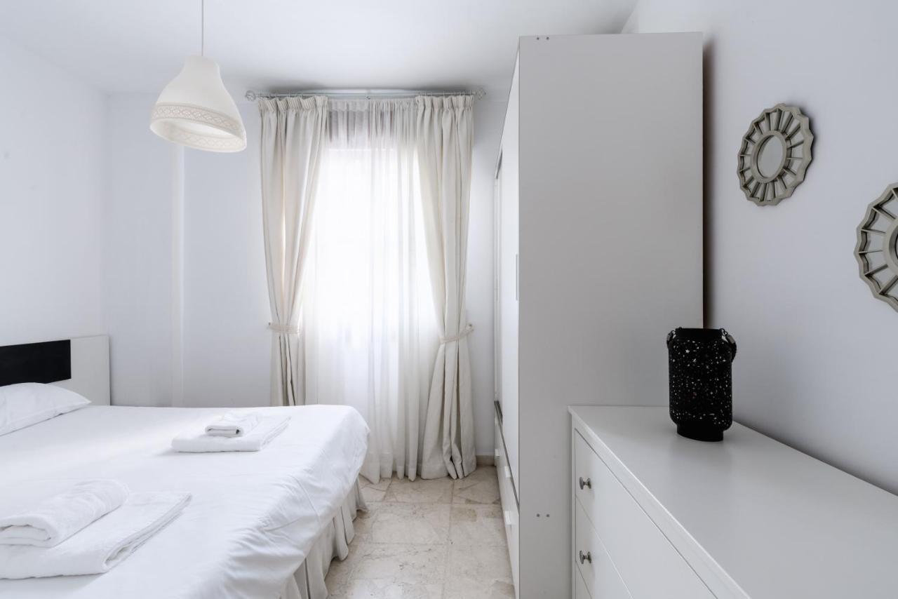 Appartamento Holi-Rent Procurador Siviglia Esterno foto