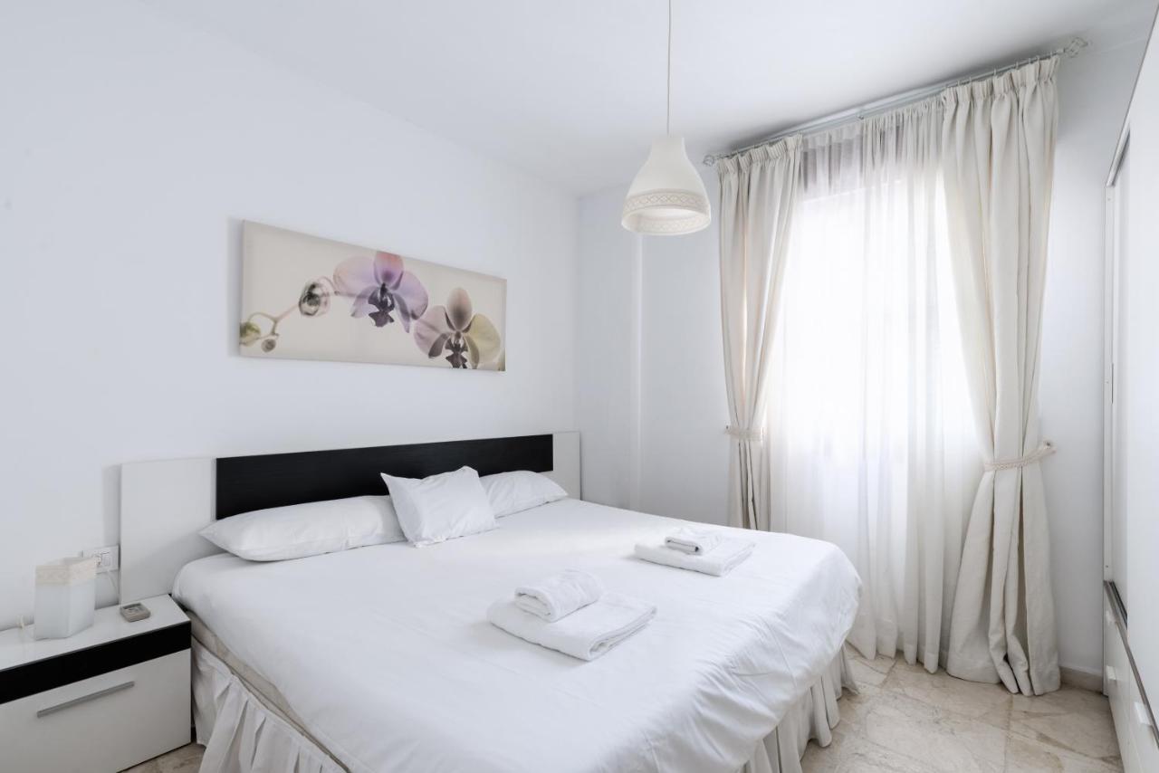 Appartamento Holi-Rent Procurador Siviglia Esterno foto