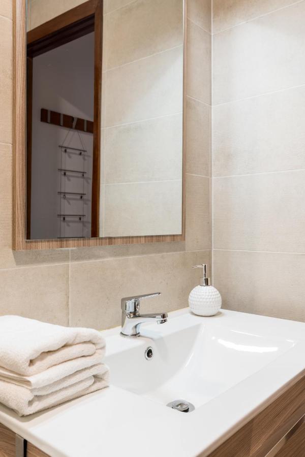 Appartamento Holi-Rent Procurador Siviglia Esterno foto